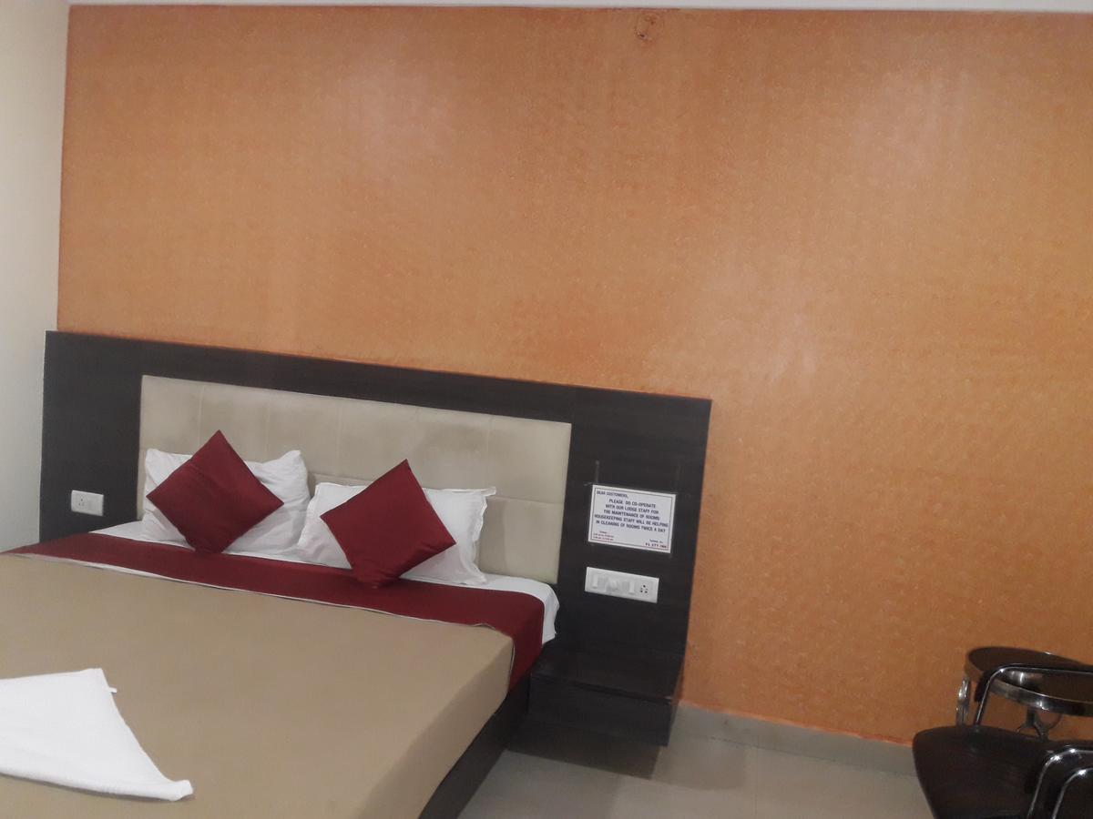 Vijaya Lakshmi Residency Hotell Bangalore Exteriör bild