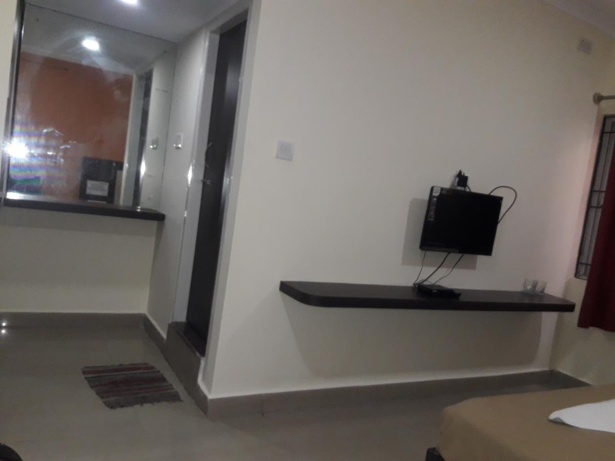 Vijaya Lakshmi Residency Hotell Bangalore Exteriör bild