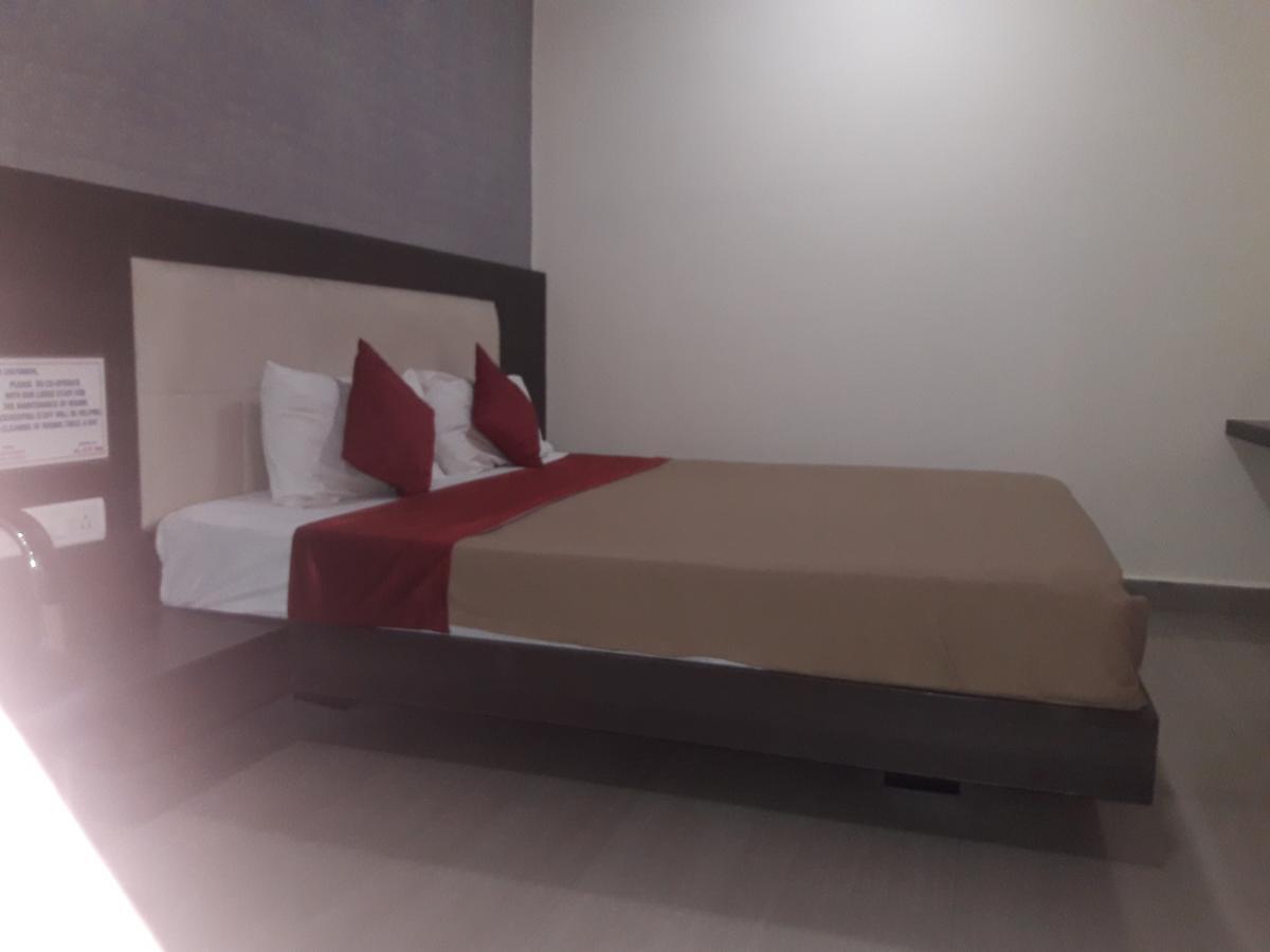 Vijaya Lakshmi Residency Hotell Bangalore Exteriör bild